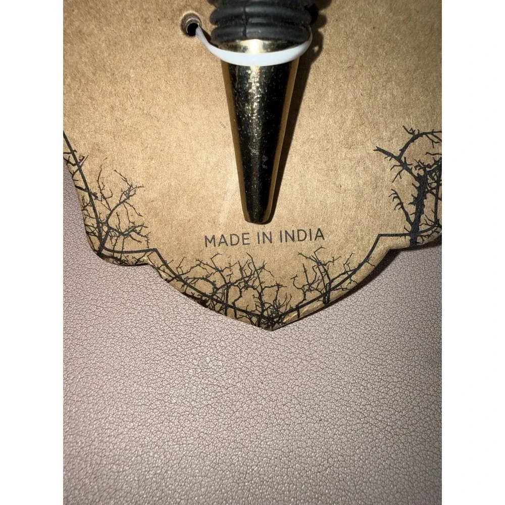 Hallow's Eve Halloween Bottle Stopper Crow on Gold Pumpkin‎ Wine Bar Decor